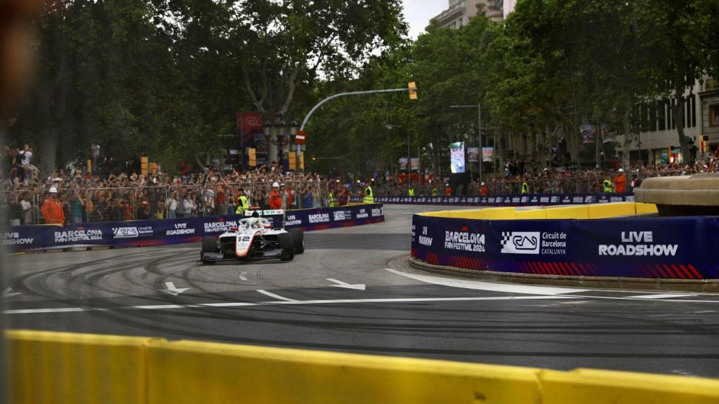 Un coche del Road Show de la Fórmula 1 en Barcelona