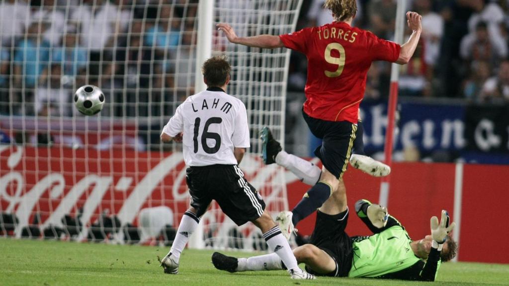 Fernando Torres marca en la final de la Eurocopa de 2008