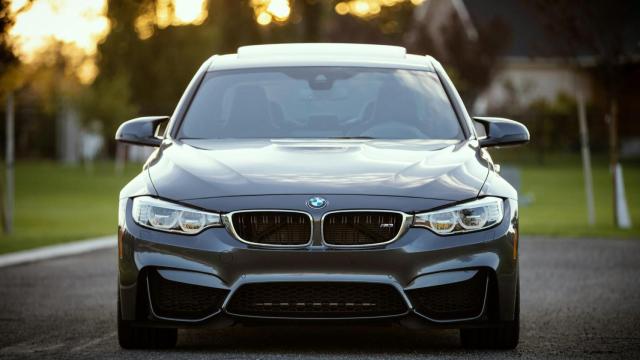 Coche sin matricular