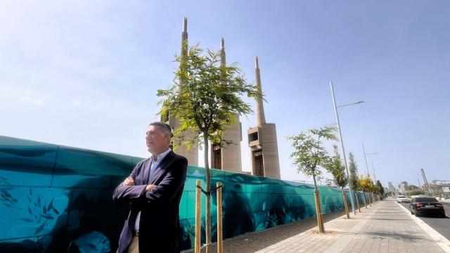 El alcalde de Badalona, Xavier García Albiol, visita la renovada Eduard Maristany