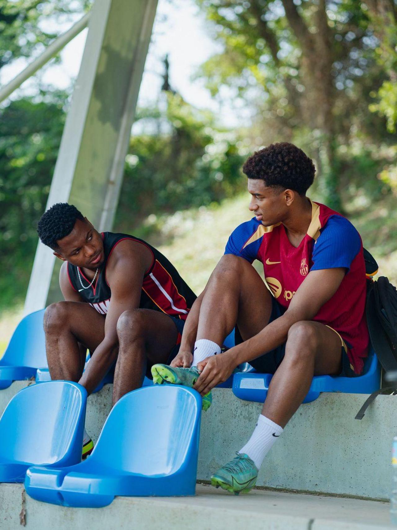 Alejandro Balde y Ansu Fati entrenan antes de la pretemporada del Barça