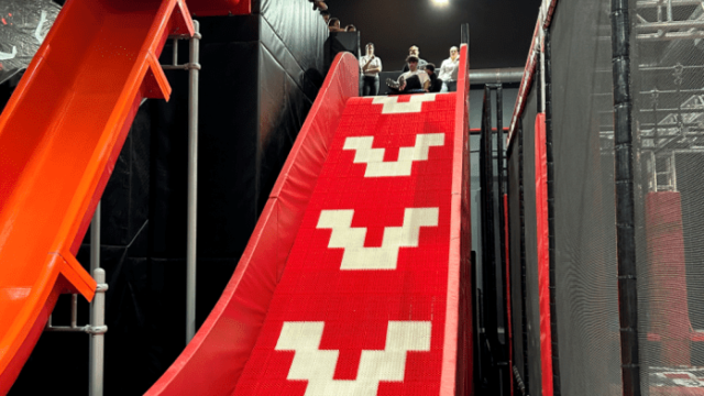 El parque ‘indoor’ con toboganes gigantes más grande de Catalunya está a media hora de Barcelona