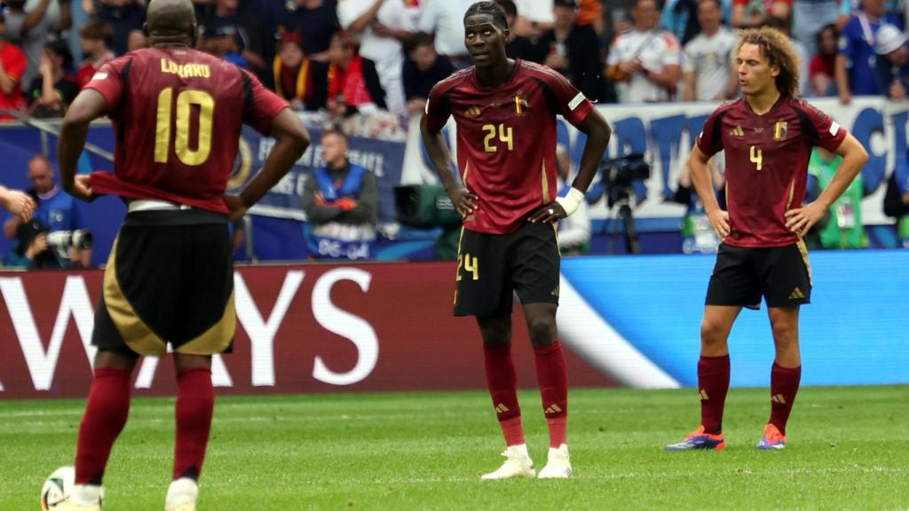 Onana, en el centro, tras la derrota de Bélgica contra Francia