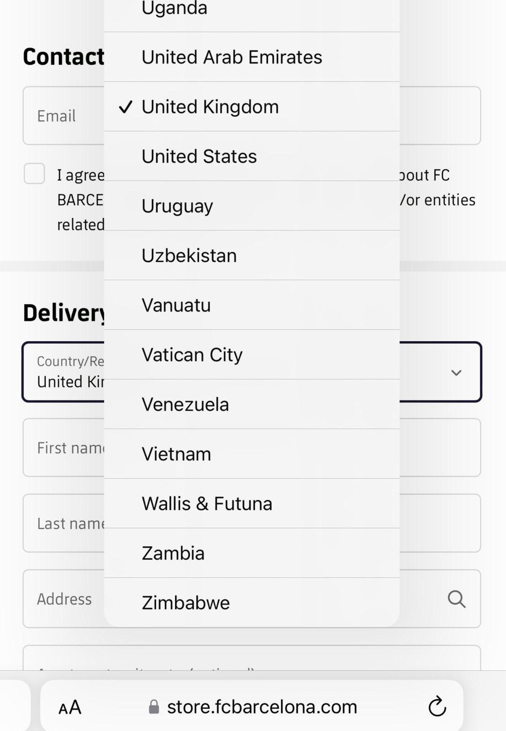 El Barça habilita los envíos de sus productos fuera de Europa