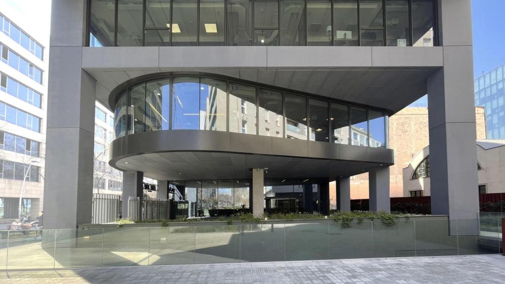 Bajos del edificio de Zurich en el 22@ de Barcelona