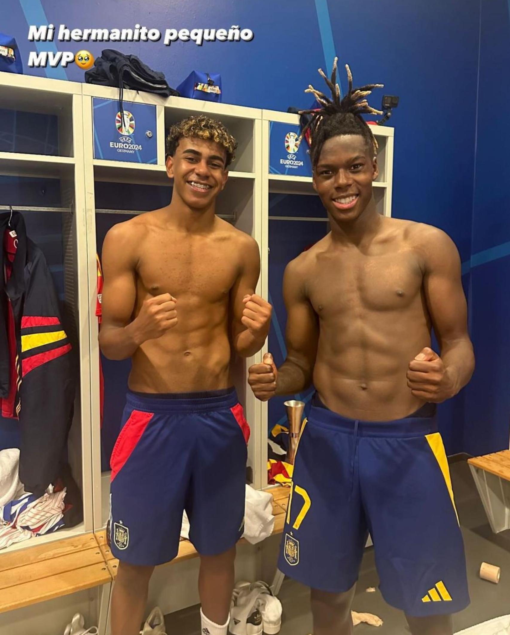 Nico Williams y Lamine Yamal celebran el pase a la final de la Eurocopa