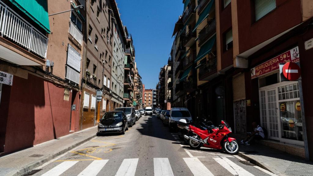 Una calle de Rocafonda, el barrio donde creció Lamine Yamal
