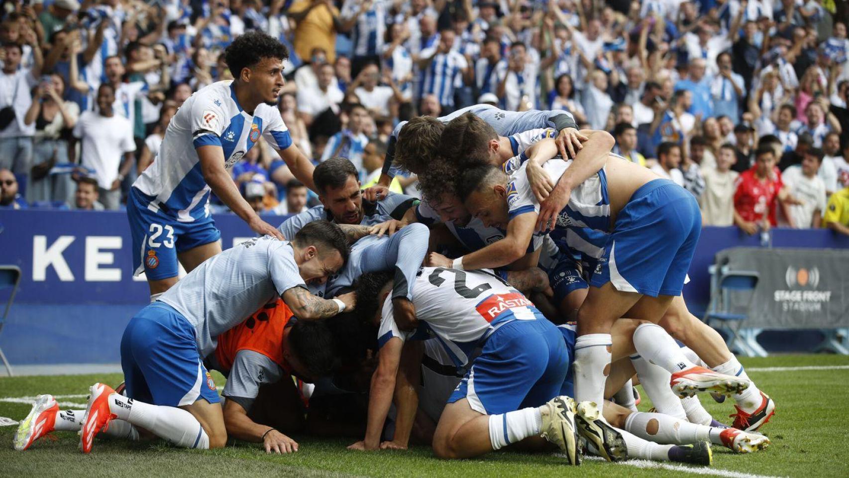 La euforia del RCD Espanyol tras ganar la final del ascenso a Primera División