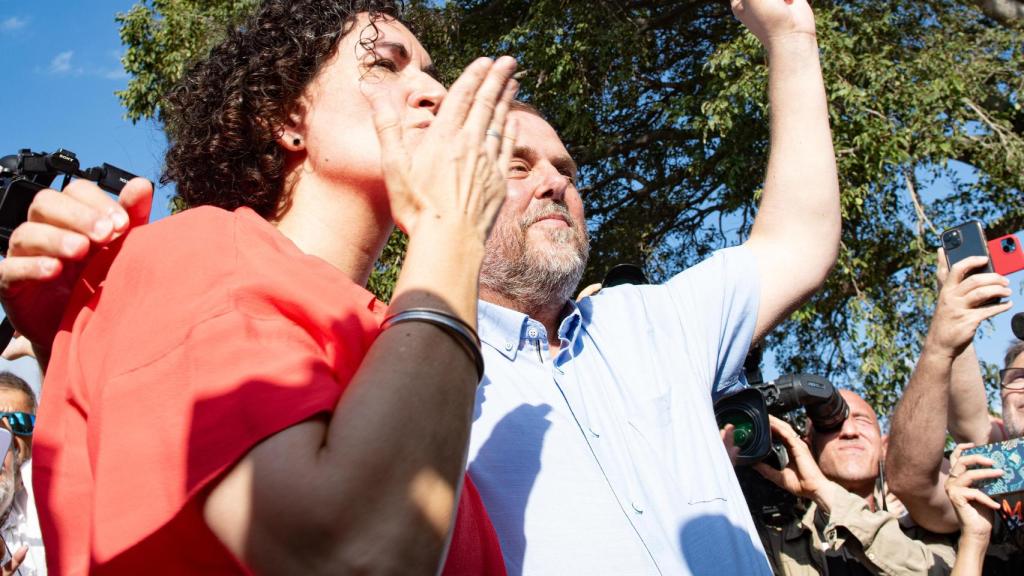 La secretaria general de ERC, Marta Rovira, y el expresidente de ERC, Oriol Junqueras