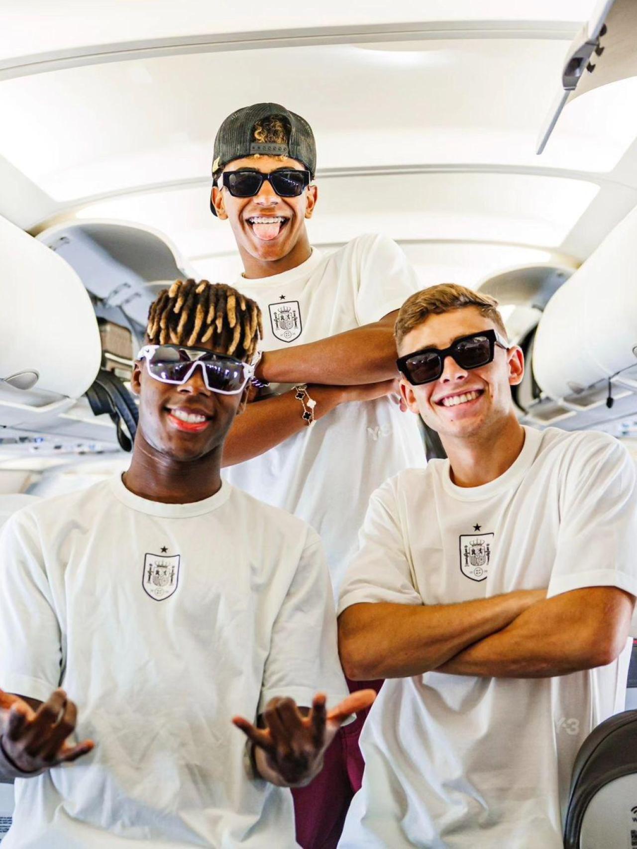 Nico Williams, Lamine Yamal y Fermín, inseparables en la Roja