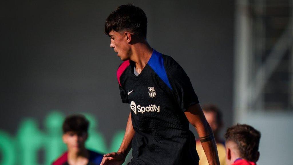 Marc Bernal, durante la pretemporada del primer equipo del Barça
