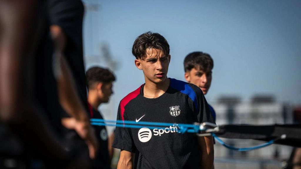 Toni Fernández, joya de la Masía, en el entrenamiento del primer equipo