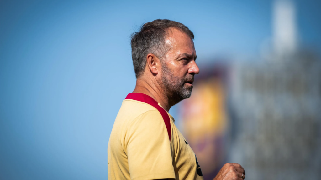 Hansi Flick, en un entrenamiento del Barça