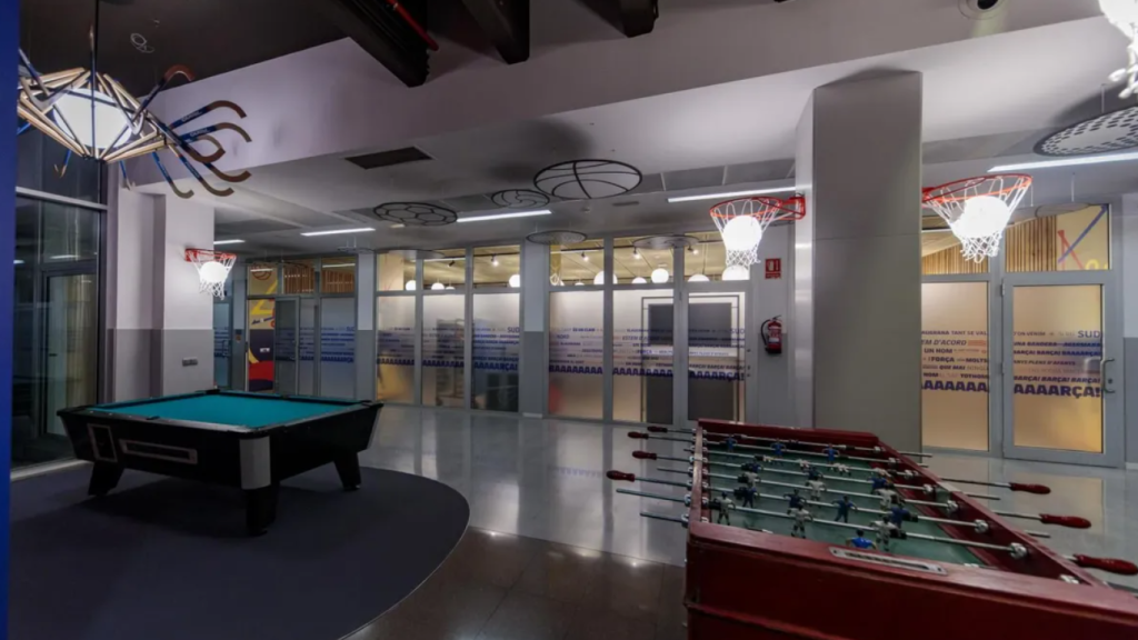 Una habitación en la planta baja de la Masía