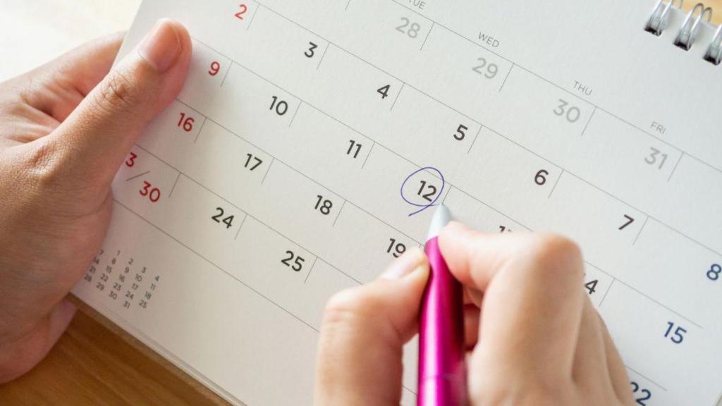 Calendario ficticio de días festivos | CANVA