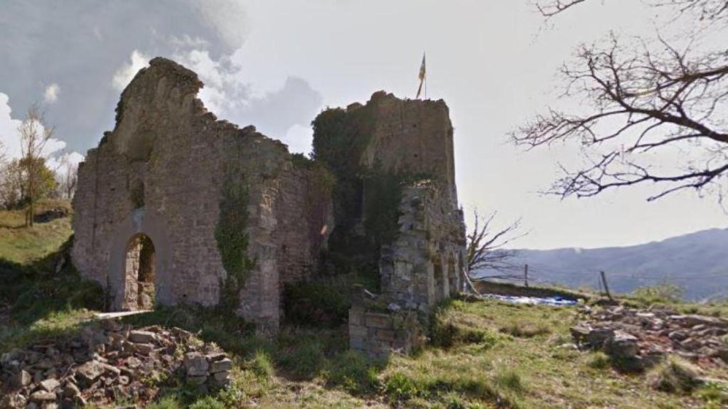 El castillo de Besora y la iglesia de Santa María
