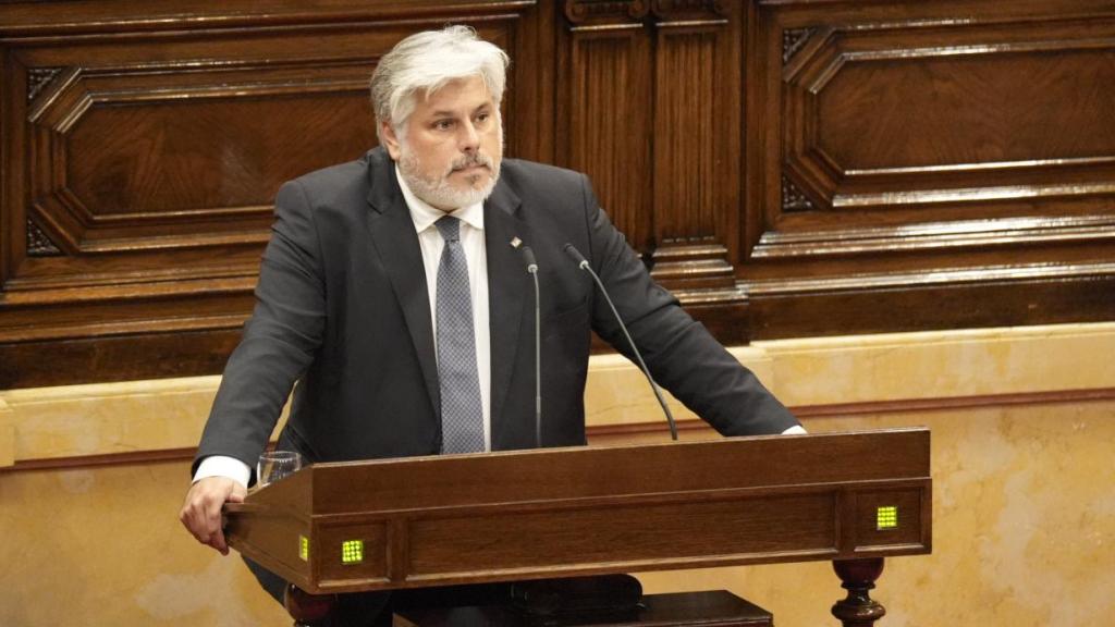 El portavoz de Junts en el Parlament, Albert Batet, en la sesión de investidura de Salvador Illa