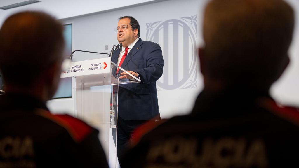 El 'conseller' de Interior en funciones, Joan Ignasi Elena, en la rueda de prensa