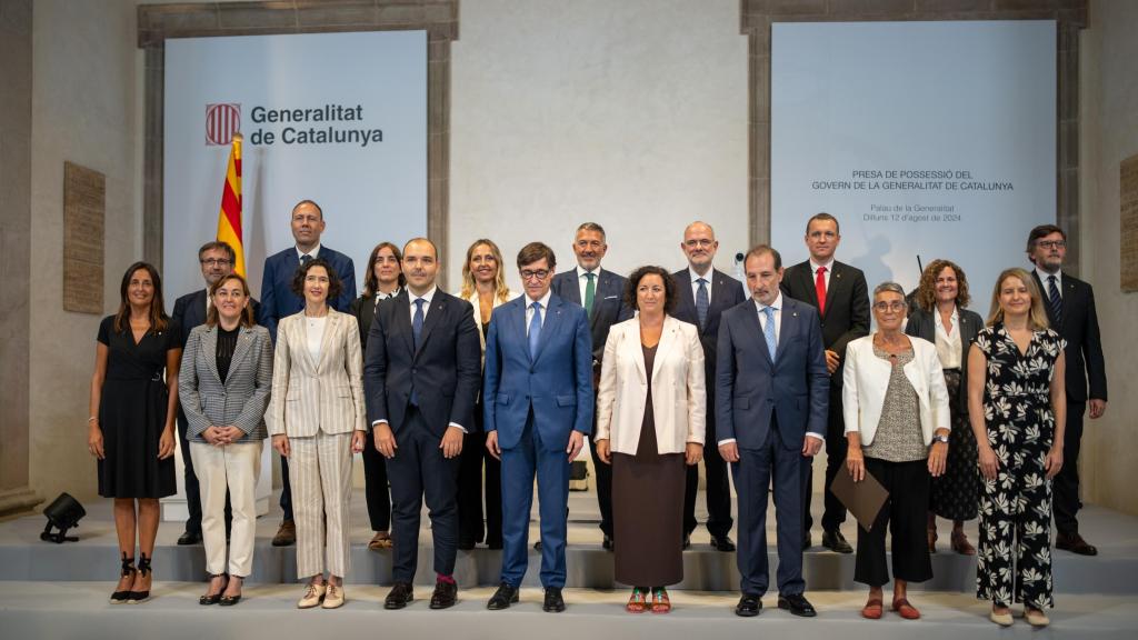 Los 16 nuevos ‘consellers’ toman posesión de su cargo