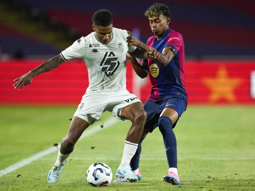 Lamine Yamal durante el Barça-Mónaco