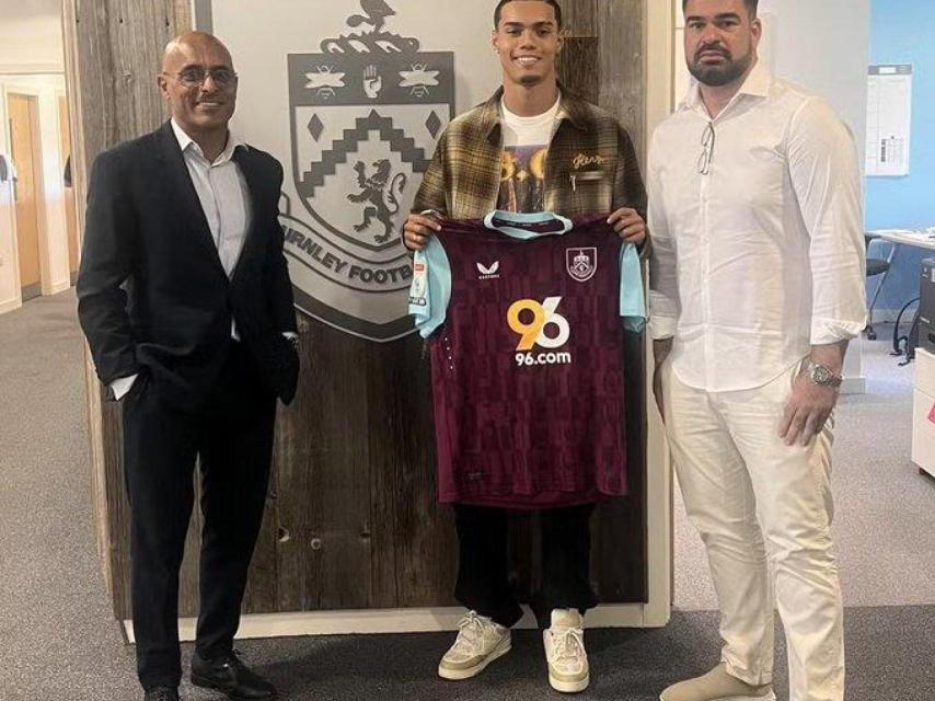 Ronaldinho, nuevo fichaje del Burnley