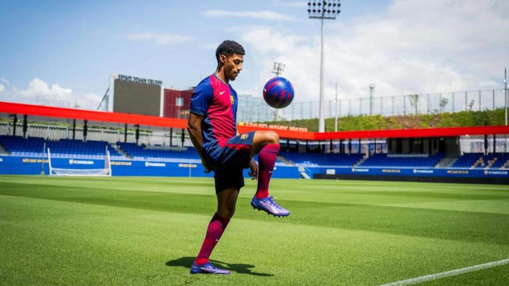 Óscar Ureña, presentado como el nuevo fichaje del Barça B