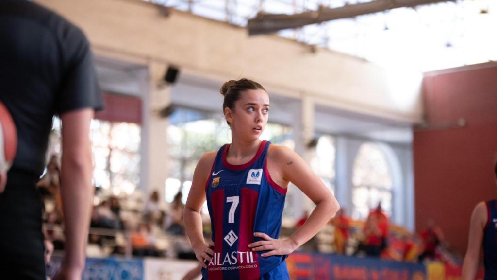 Lucía Navarro, durante un partido con el Barça Femenino de basket