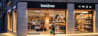 Exterior de un supermercado BonÀrea en Barcelona