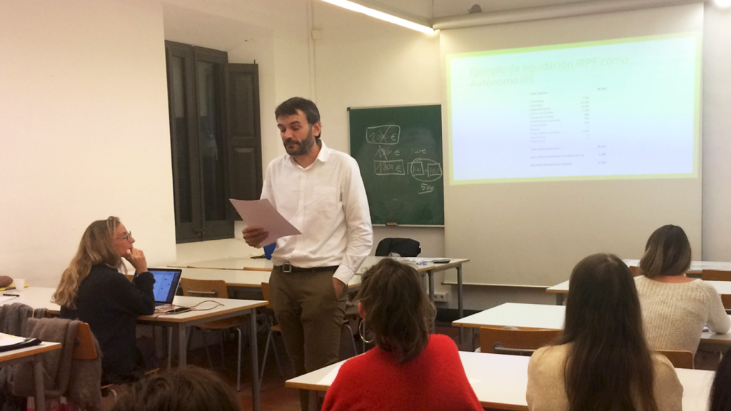 Àngel Rocamora ejerce como profesor en el Centro Universitario de Diseño y Arte (EINA)