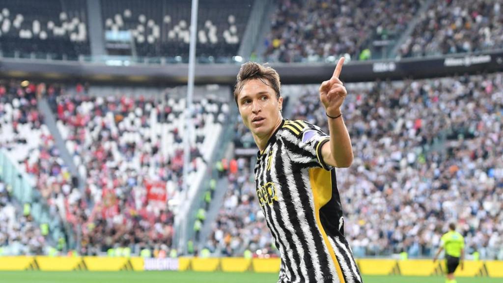Chiesa celebra un gol con la Juventus de Turín en la Champions League
