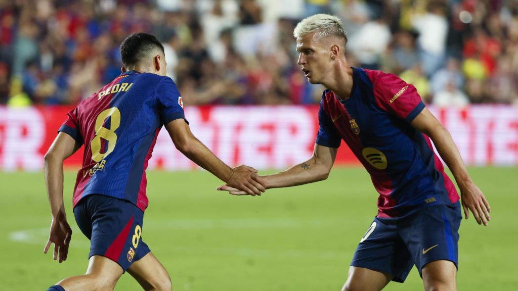 Pedri y Dani Olmo durante el Rayo-Barça de la jornada 3