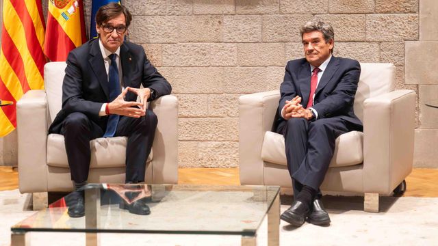 El gobernador del Banco de España, José Luis Escrivá y el president de la Generalitat, Salvador Illa