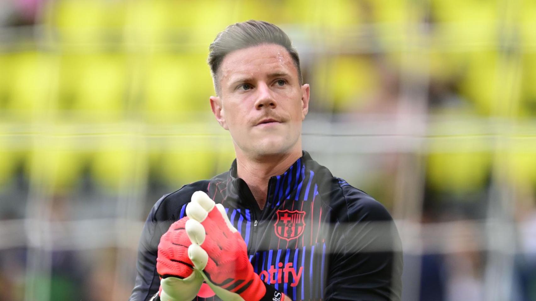 Marc-André Ter Stegen entrena antes del partido del Barça contra el Villarreal