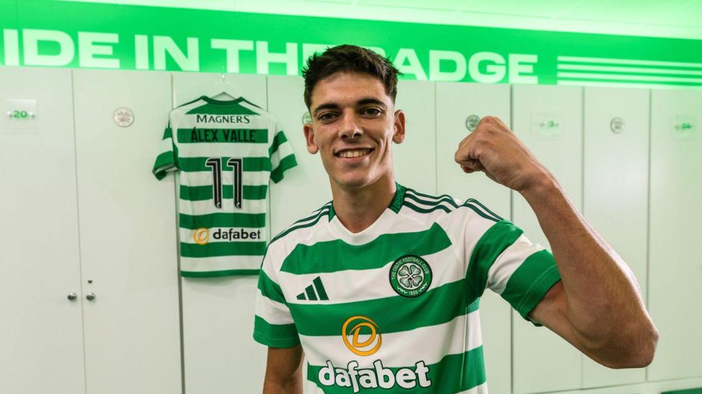 Álex Valle, en su presentación con el Celtic FC
