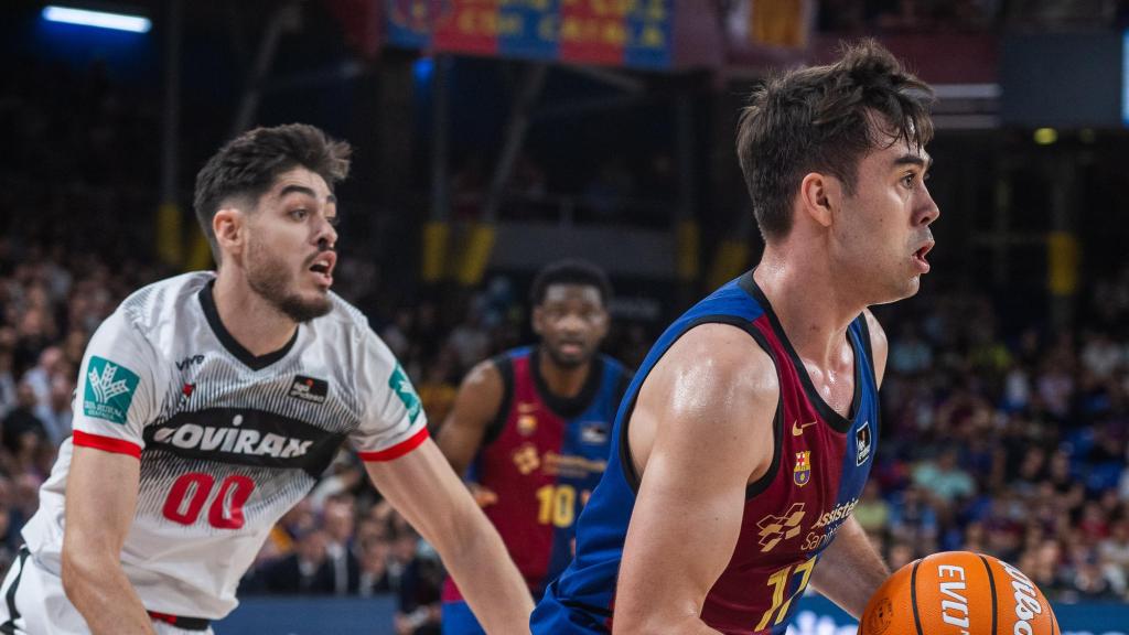 Juan Núñez ataca el aro contra el Granada