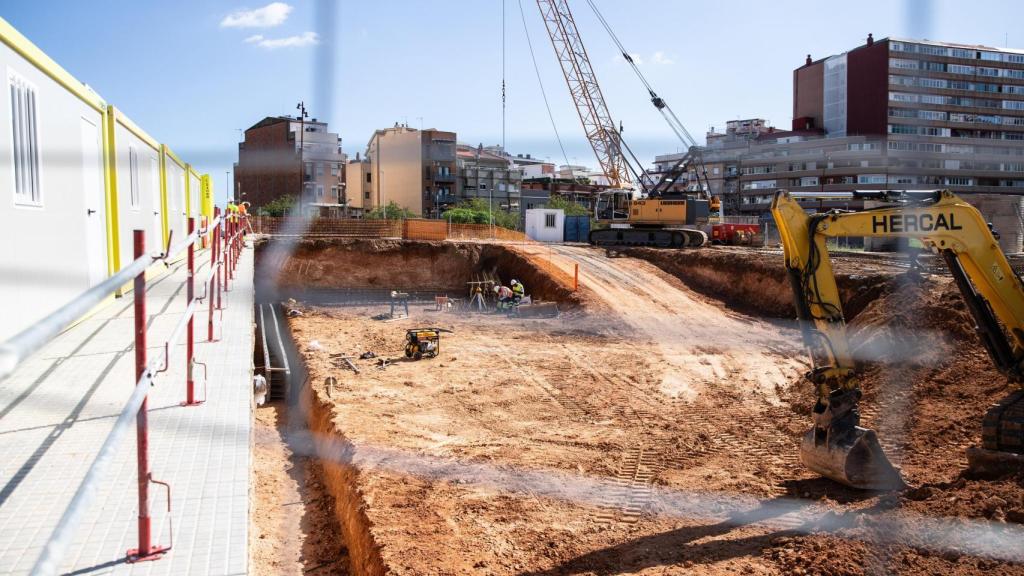 Zona en obras en Esplugues donde abrirá el nuevo gimnasio