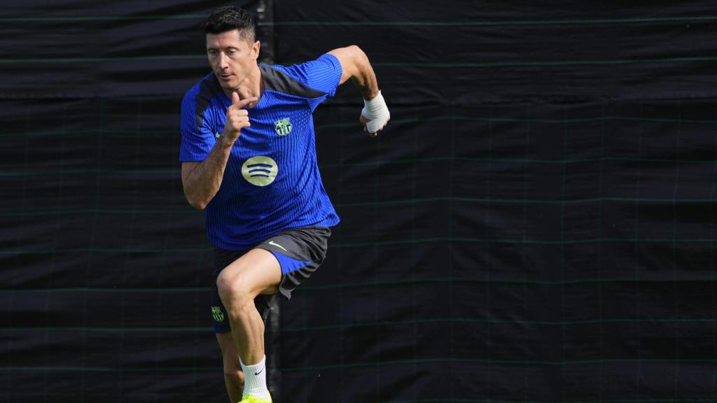 Lewandowski, en el entrenamiento del Barça