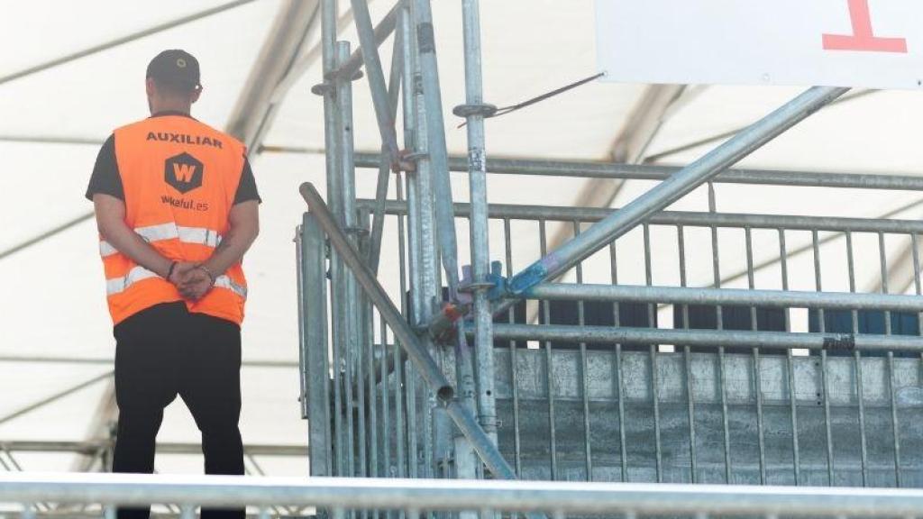 Auxiliar de Wakeful Seguridad en una imagen de archivo