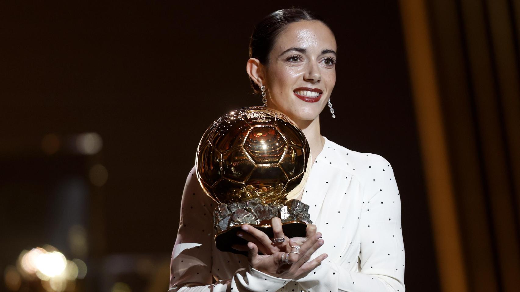 Aitana Bonmatí levanta su segundo Balón de Oro