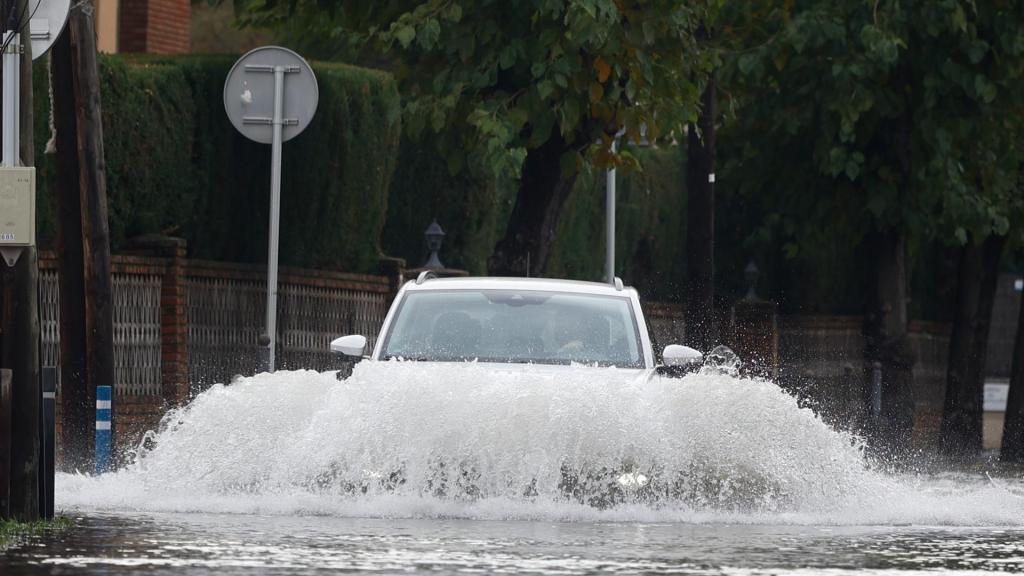 Imagen de archivo de una calle inundada por las lluvias en Barcelona