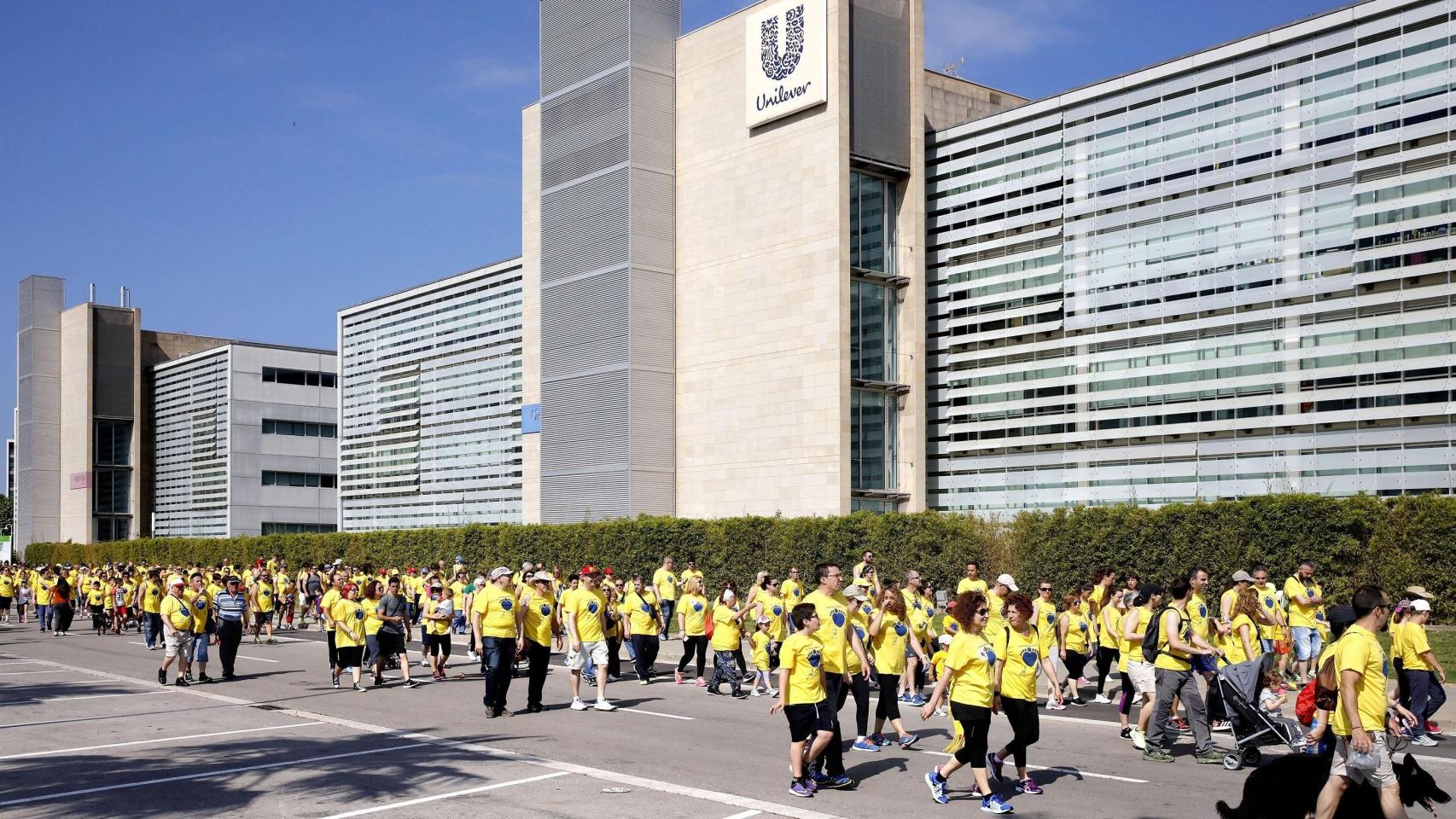 El edificio Dinamarca, que alberga las oficinas de Unilever en Viladecans