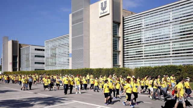 El edificio Dinamarca, que alberga las oficinas de Unilever en Viladecans