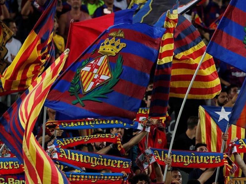 La Penya Almogàvers, en un partido del Barça