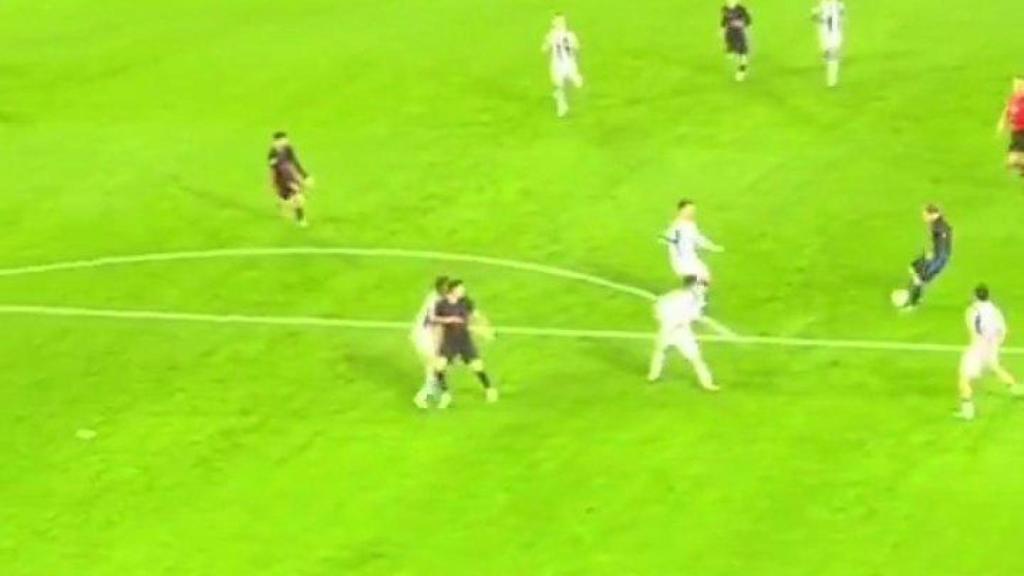 Imatge que demostra que no existia fora de joc de Lewandowski contra la Reial