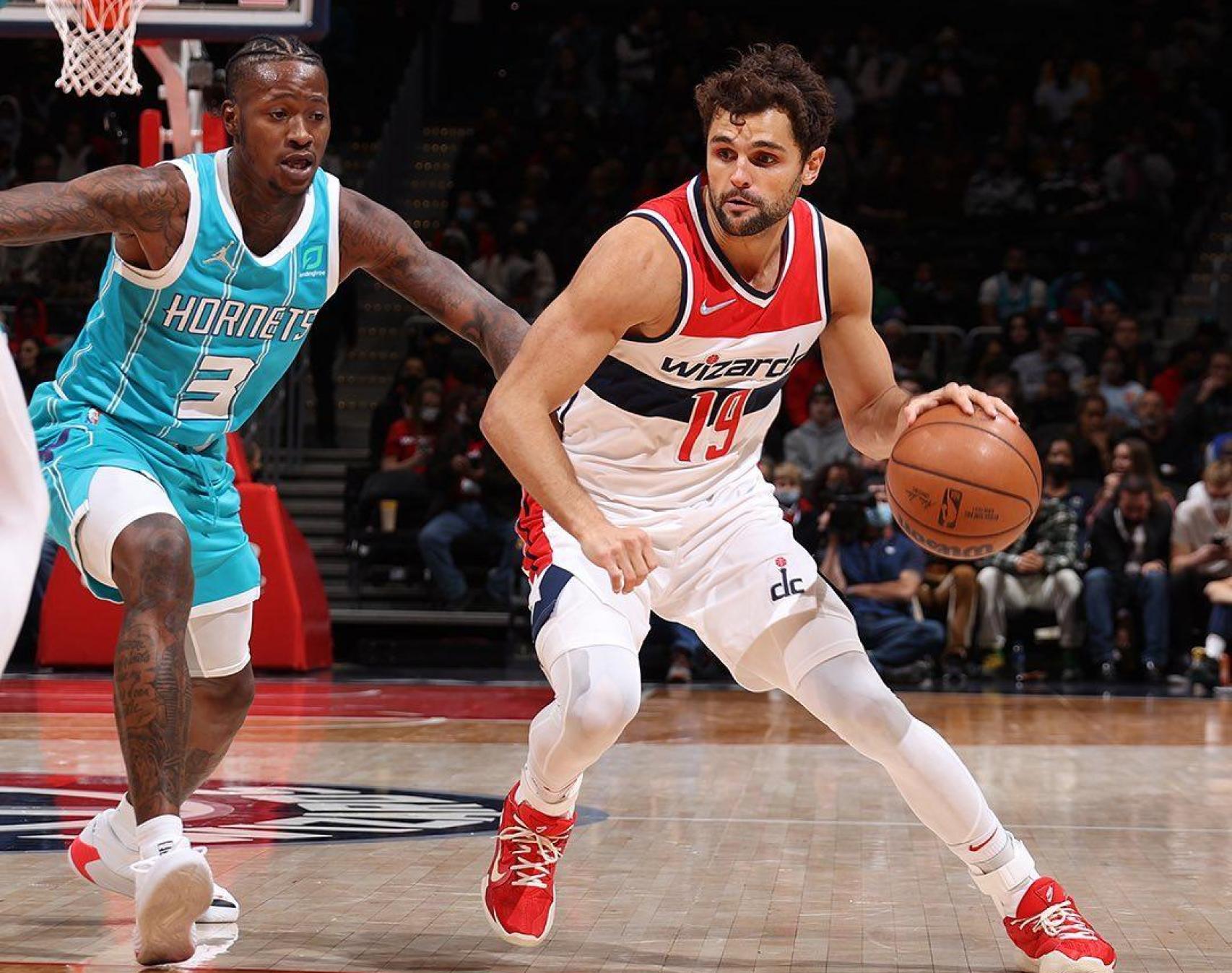 Raul Neto, con la camiseta de los Washington Wizards