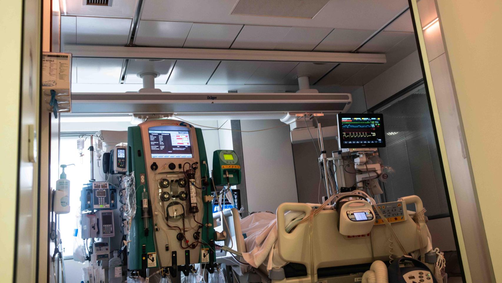 Imagen de archivo de una UCI de un hospital de Barcelona