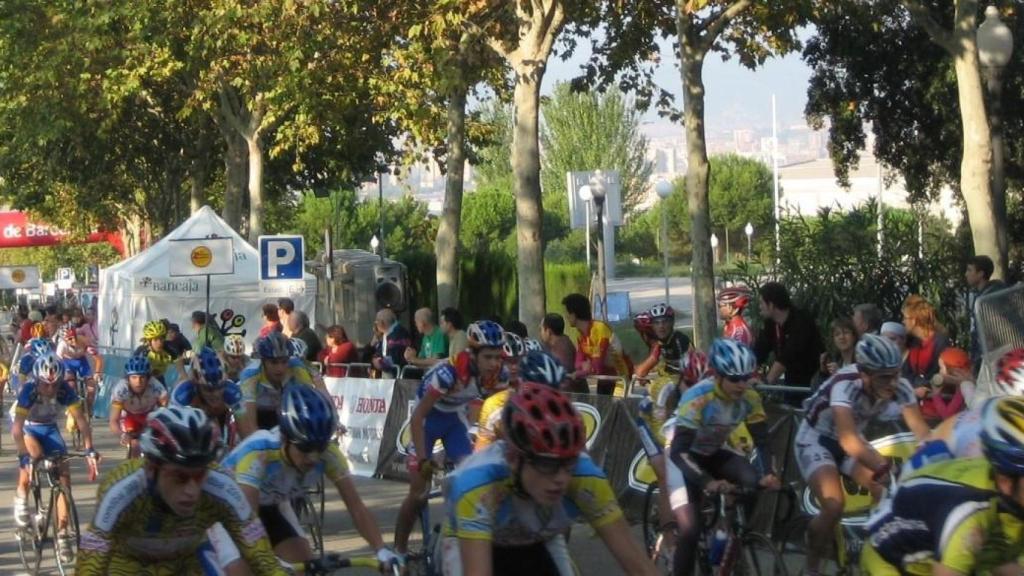 Ciclistas durante una edición de la 'Escalada Ciclista a Montjuïc'