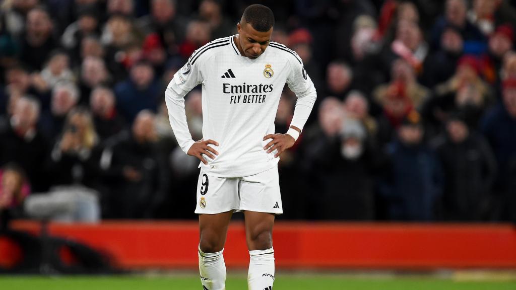 Kylian Mbappé, decepcionado en la derrota del Real Madrid en Anfield contra el Liverpool