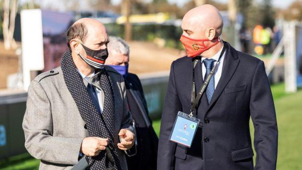 Rafael Louzán, presidente de la Federación Gallega de Fútbol, y Luis Rubiales, durante su etapa de presidente en la Real Federación Española de Fútbol