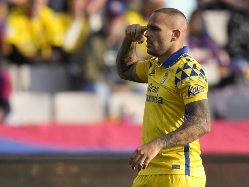 Sandro Ramírez celebra su gol al Barça con Las Palmas